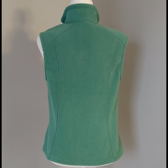 SOLD. Patagonia vest NWT Medium - Picture 6 of 8